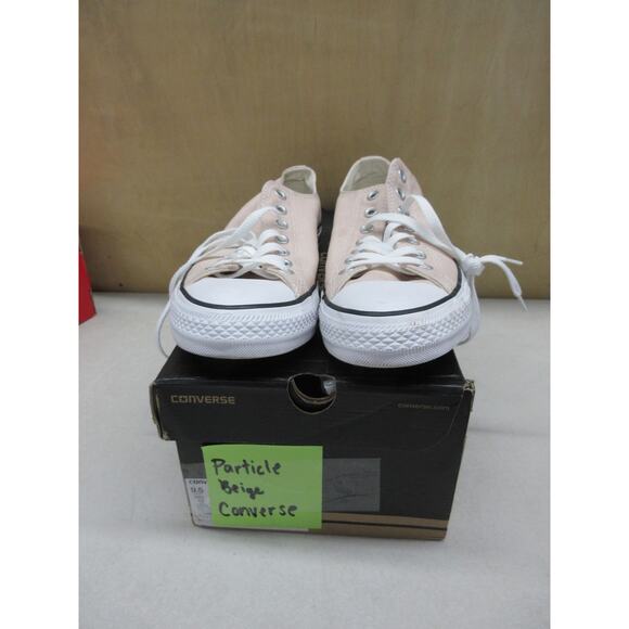 like new Converse Unisex Size 9.5Mens 11.5Women - Picture 1 of 5